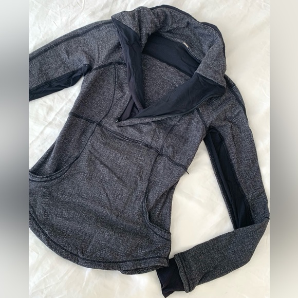 Lululemon Run Reflect Pullover - Picture 3 of 7